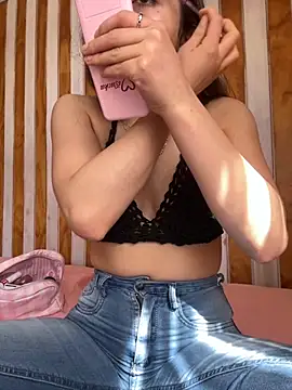 floooohv online show from October 7, 6:27 pm