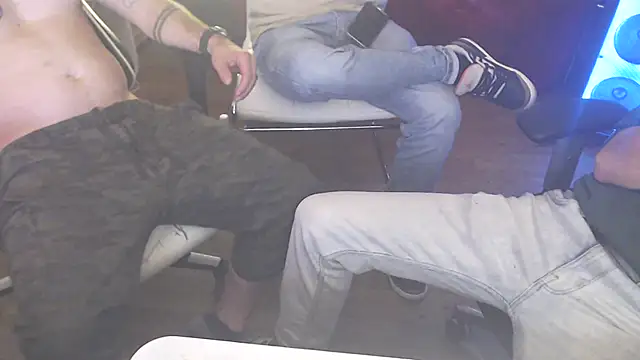 weknowourworth6999 online show from September 11, 5:57 pm