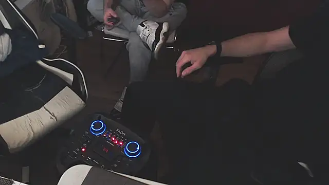 weknowourworth6999 online show from September 22, 10:56 pm