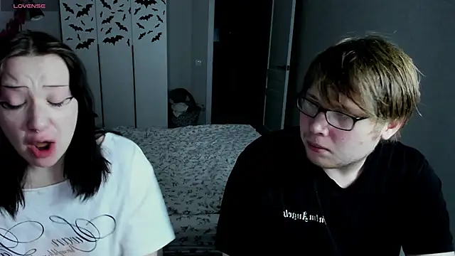 JayMollyy online show from April 22, 7:15 pm