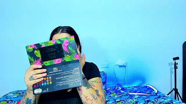 Snapshot of Celestte chatting on March 4, 5:32 am Celestte online show from March 4, 5:32 am