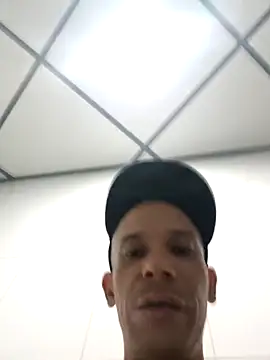 karlossan24 online show from March 17, 4:28 am