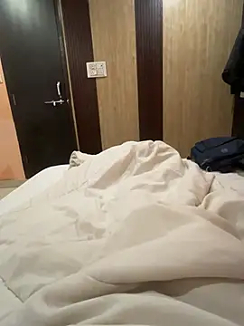 Randomrahulpillu online show from February 17, 2:30 am