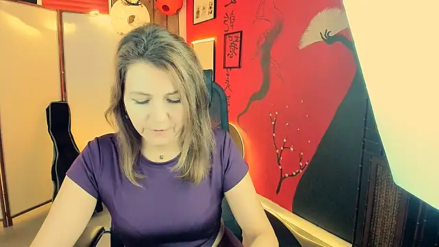 Snapshot of NicoleHitman chatting on November 2, 9:11 am NicoleHitman online show from November 2, 9:11 am