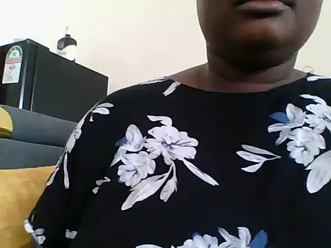 Nubian Nefertiti online show from April 19, 7:07 am