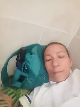 Snapshot of Antonela45 chatting on July 16, 4:57 pm Antonela45 online show from July 16, 4:57 pm