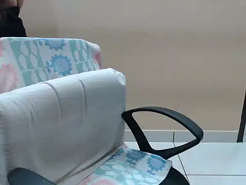 Snapshot of Surjeet_Kaur chatting on June 27, 2:49 am Surjeet Kaur online show from June 27, 2:49 am