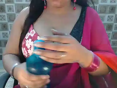 Snapshot of Surjeet_Kaur chatting on July 24, 6:00 am Surjeet Kaur online show from July 24, 6:00 am