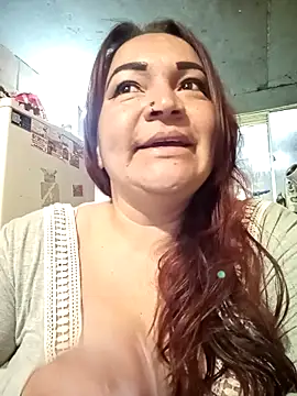 isis milove online show from April 10, 11:37 am