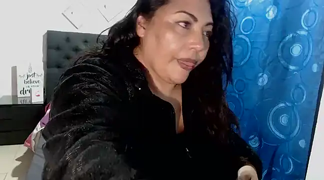 Snapshot of dihayara chatting on December 6, 3:30 am dihayara online show from December 6, 3:30 am