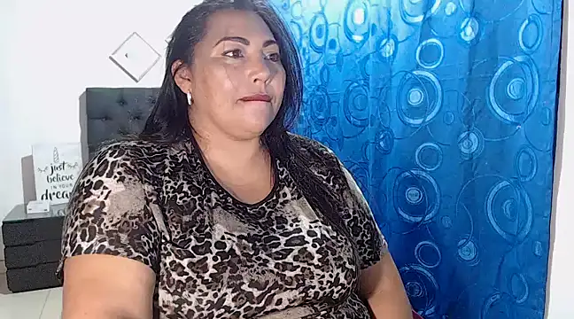 Snapshot of dihayara chatting on January 23, 2:44 am dihayara online show from January 23, 2:44 am