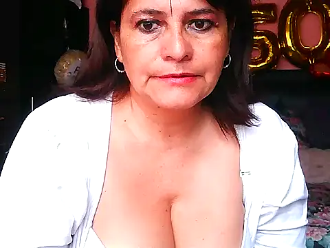 Snapshot of BiancaSteel chatting on July 17, 9:08 pm BiancaSteel online show from July 17, 9:08 pm