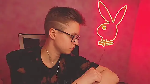 Bella Swannn online show from March 12, 4:02 pm