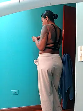 Ariana Rodriguez online show from April 12, 12:43 pm