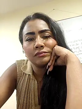 Snapshot of Ariana_Rodriguez chatting on April 28, 2:55 pm Ariana Rodriguez online show from April 28, 2:55 pm