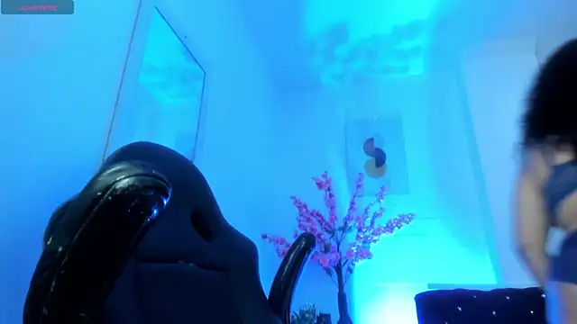 Ayliinn  online show from April 11, 4:28 am