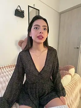 ZaraLuuv online show from March 24, 6:24 pm