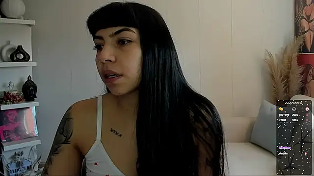 Snapshot of Saraa_Desiree chatting on September 22, 3:47 pm Saraa Desiree online show from September 22, 3:47 pm
