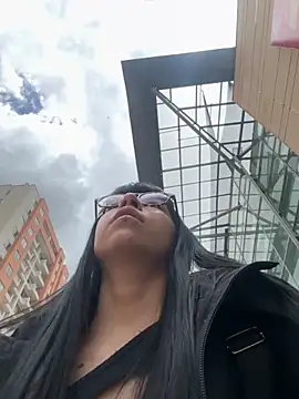 Snapshot of Saraa_Desiree chatting on September 25, 4:32 pm Saraa Desiree online show from September 25, 4:32 pm