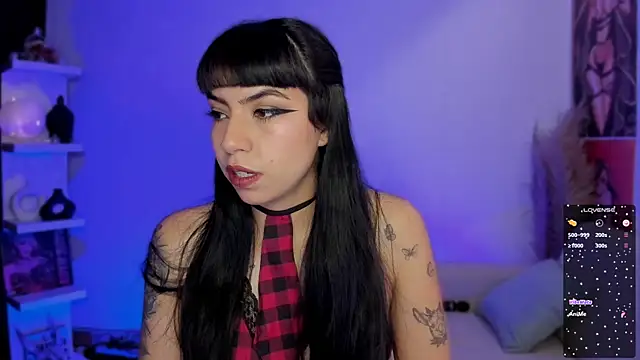 Snapshot of Saraa_Desiree chatting on October 2, 4:14 pm Saraa Desiree online show from October 2, 4:14 pm