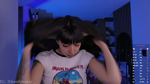 Snapshot of Saraa_Desiree chatting on April 29, 12:37 am Saraa Desiree online show from April 29, 12:37 am