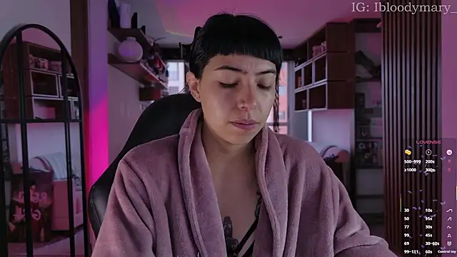 Snapshot of Saraa_Desiree chatting on June 10, 2:38 pm Saraa Desiree online show from June 10, 2:38 pm