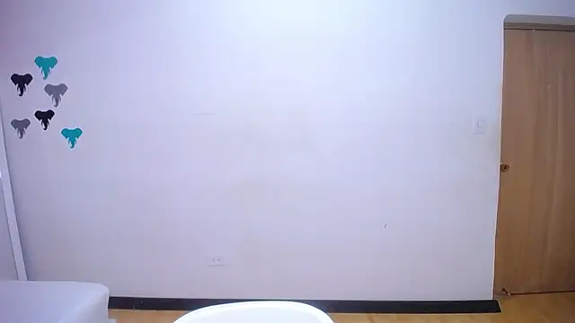 Snapshot of tiny_sarah1 chatting on March 22, 9:10 pm tiny sarah1 online show from March 22, 9:10 pm