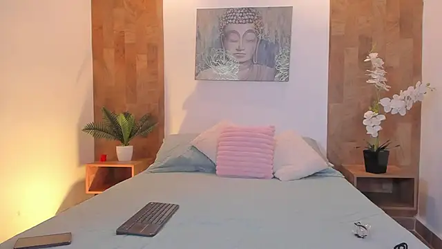 isabella winkler online show from April 7, 11:54 am