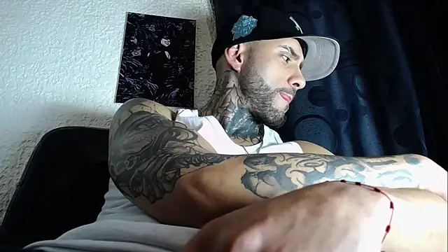 Snapshot of dante_d_angelo_ chatting on October 22, 4:35 am dante d angelo  online show from October 22, 4:35 am