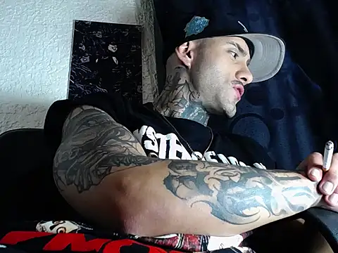 Snapshot of dante_d_angelo_ chatting on October 31, 6:03 am dante d angelo online show from October 31, 6:03 am