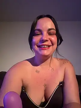 Snapshot of Biana_Fernan chatting on June 9, 9:59 pm Biana Fernan online show from June 9, 9:59 pm