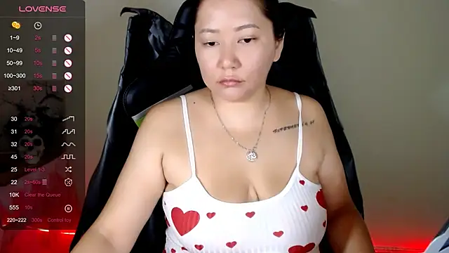 Snapshot of LisaAsianFlower chatting on July 8, 3:22 am LisaAsianFlower online show from July 8, 3:22 am