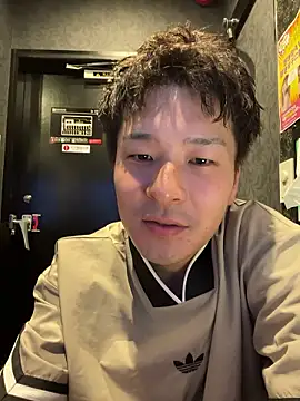 Snapshot of waka3232 chatting on July 19, 12:58 am waka3232 online show from July 19, 12:58 am