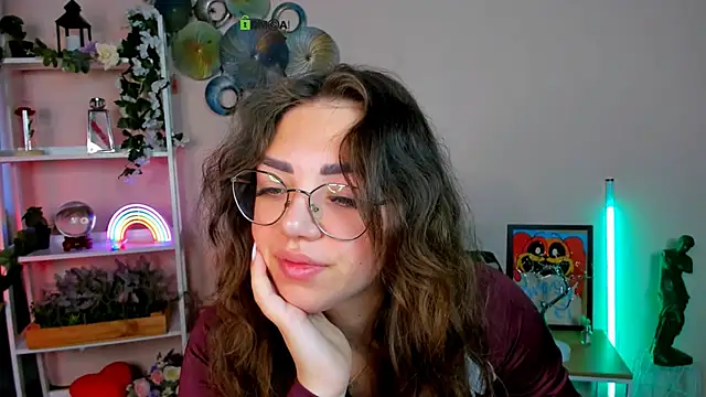 Snapshot of kiki_swan chatting on April 29, 5:55 am kiki swan online show from April 29, 5:55 am
