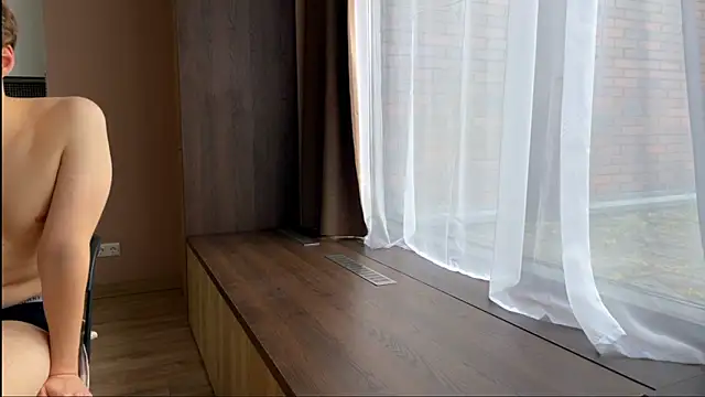 Aurora 5 online show from October 28, 7:56 am