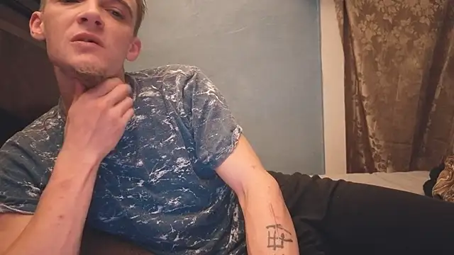 Ilovepussy1911 online show from March 25, 5:35 am