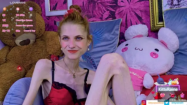 Snapshot of KittyRaine chatting on July 3, 1:06 pm KittyRaine online show from July 3, 1:06 pm