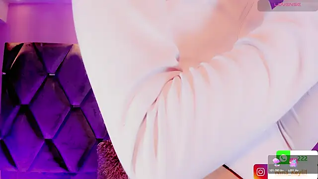 Snapshot of Nina_Keyli chatting on November 7, 7:14 pm Nina Keyli online show from November 7, 7:14 pm