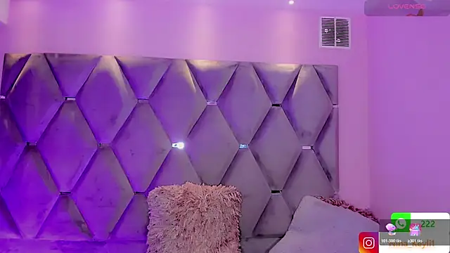 Snapshot of Nina_Keyli chatting on November 11, 7:25 pm Nina Keyli online show from November 11, 7:25 pm