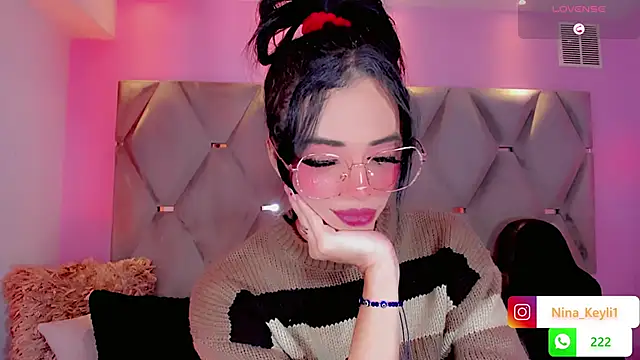 Snapshot of Nina_Keyli chatting on November 21, 9:57 pm Nina Keyli online show from November 21, 9:57 pm