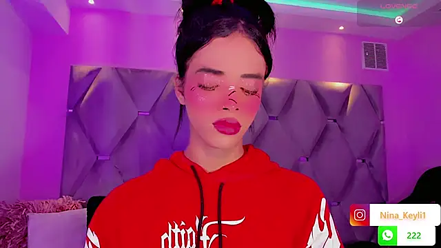 Snapshot of Nina_Keyli chatting on November 22, 7:57 pm Nina Keyli online show from November 22, 7:57 pm