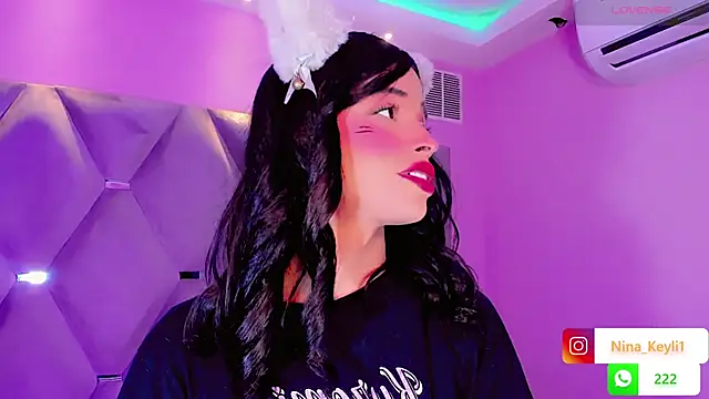 Snapshot of Nina_Keyli chatting on December 5, 7:54 pm Nina Keyli online show from December 5, 7:54 pm