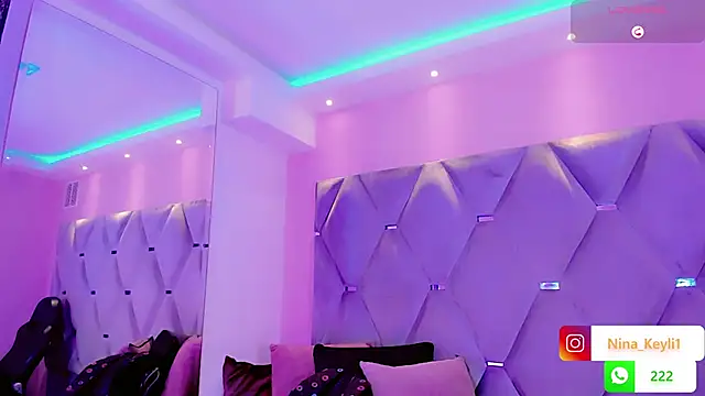 Snapshot of Nina_Keyli chatting on December 13, 7:53 pm Nina Keyli online show from December 13, 7:53 pm