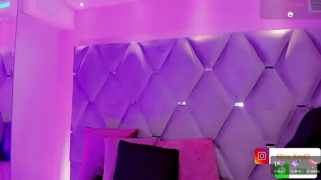 Snapshot of Nina_Keyli chatting on December 15, 7:40 pm Nina Keyli online show from December 15, 7:40 pm