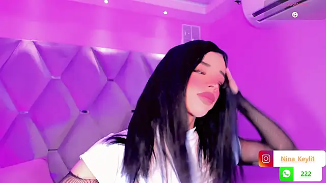 Snapshot of Nina_Keyli chatting on December 19, 8:05 pm Nina Keyli online show from December 19, 8:05 pm