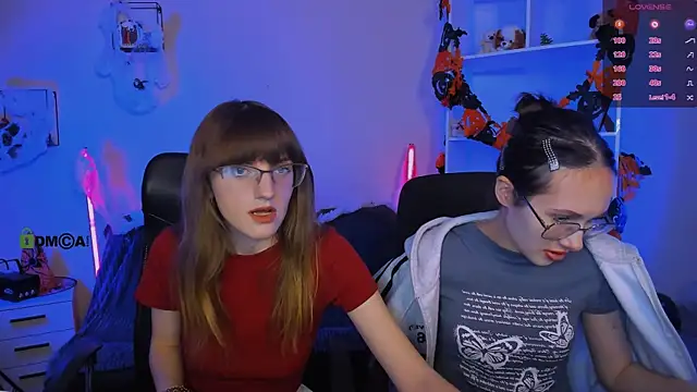 mona cloud online show from October 28, 8:00 pm