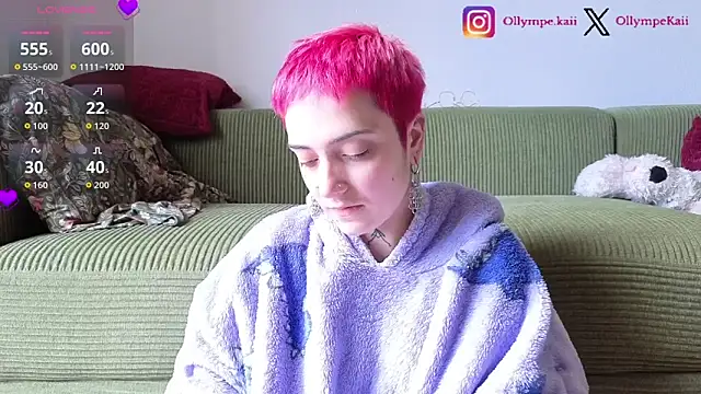 Snapshot of OllympeKaii chatting on May 8, 3:39 pm OllympeKaii online show from May 8, 3:39 pm