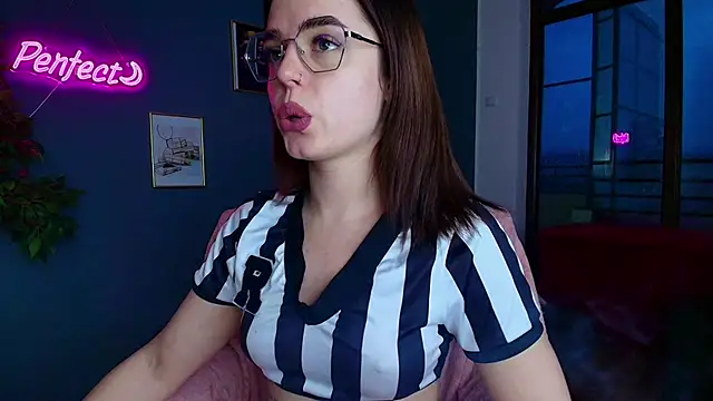 Perfect Moans online show from April 3, 3:59 am