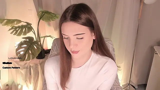 LisaBaillea online show from October 15, 7:08 am