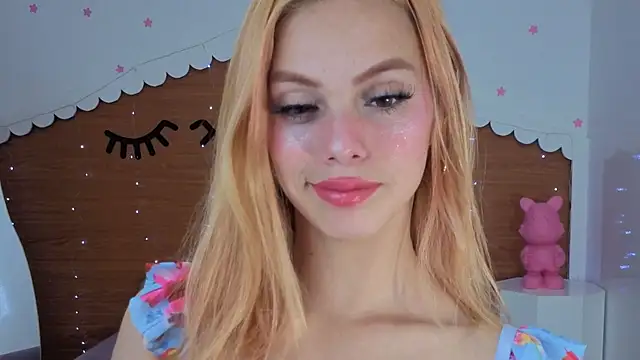 Snapshot of emma_wockll_t chatting on May 6, 1:05 pm emma wockll t online show from May 6, 1:05 pm